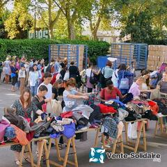 Photo de l'événement Vente au kilo - Braderie solidaire du Relais Gironde